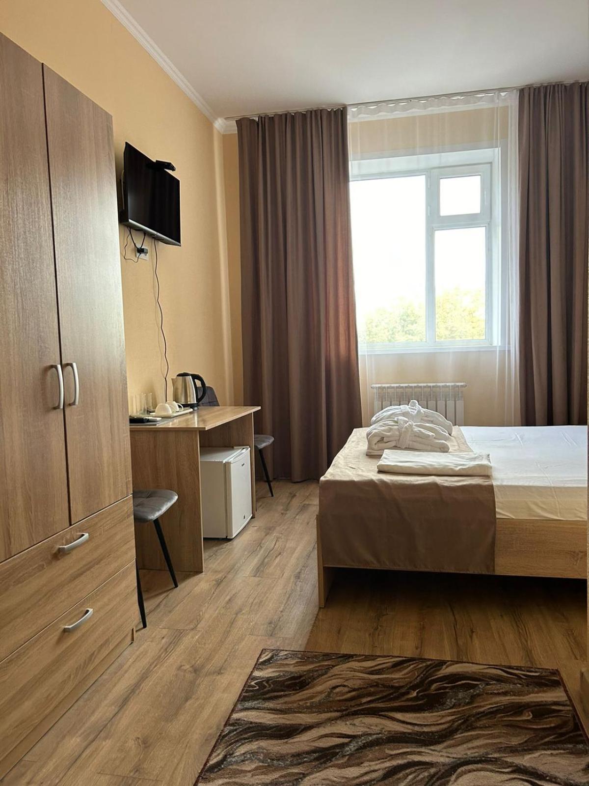 Belon Garden Hotel Astana Buitenkant foto